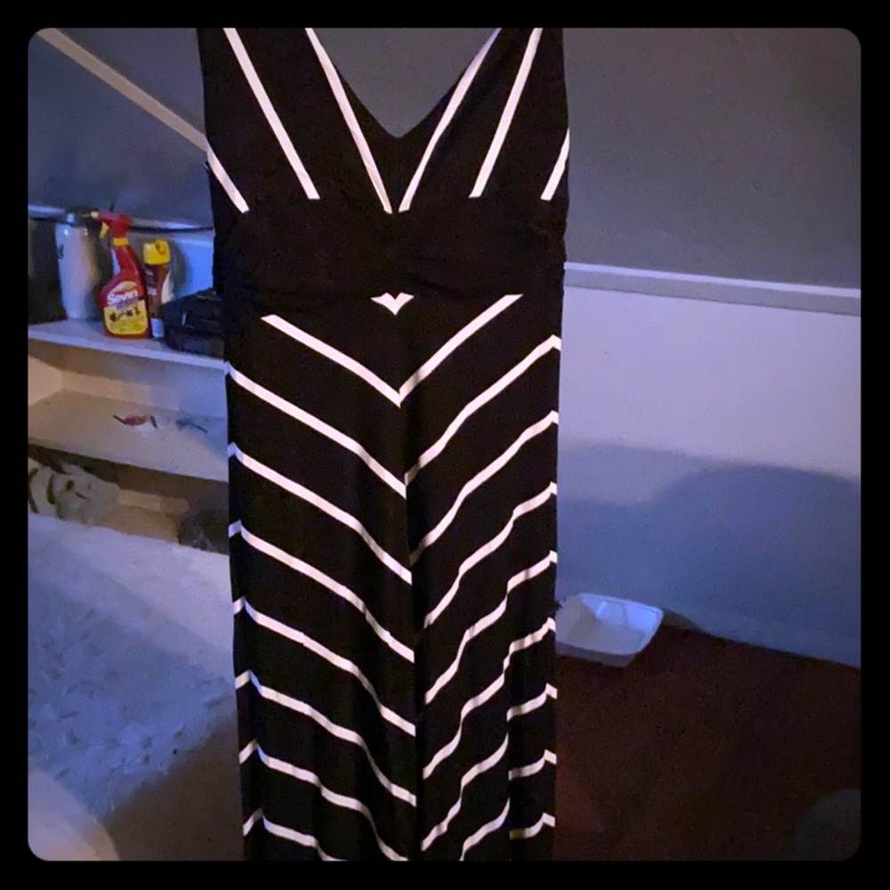 Long formal dress, black and white